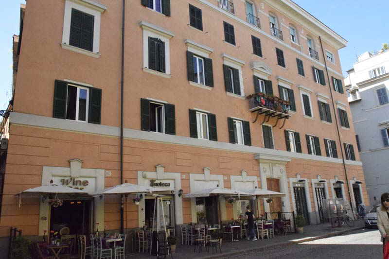 Via_della_Lungaretta-Palazzo_al_n_88