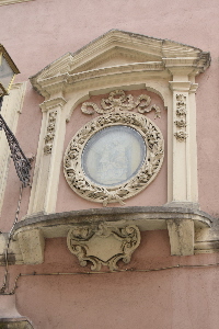 Via della Scala-Palazzo_al_n_72-Edicola