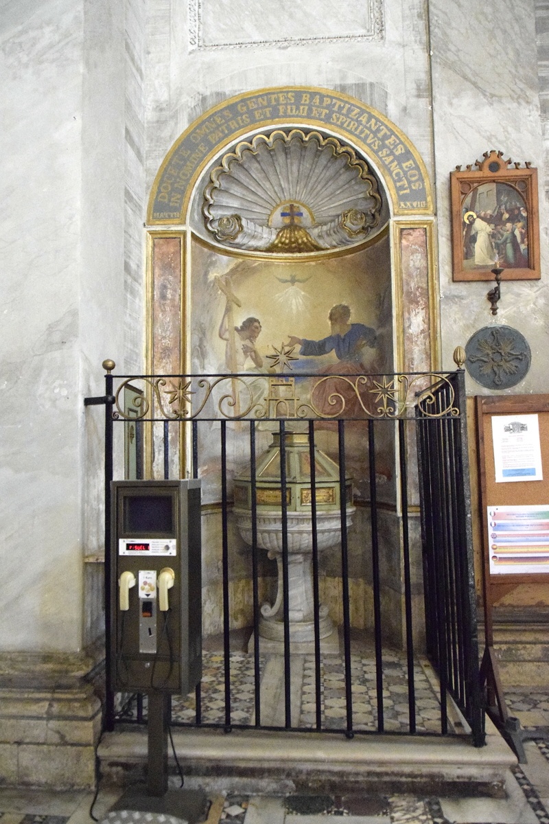 Viale_Trastevere-Chiesa_di_S_Crisogono-Fonte_battesimale