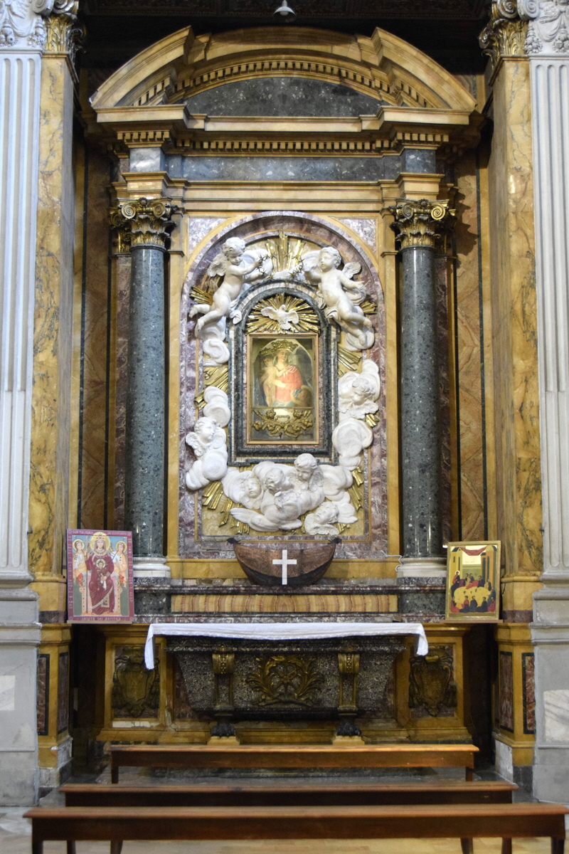 Piazza_di_S.Maria_in_Trastevere-Basilica_omonima-Cappella_Madonna_Strada_Cupa (2)