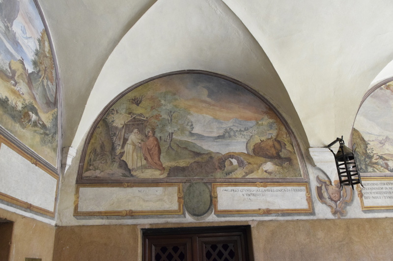 Piazza_di_S_Onofrio-Chiesa_omonima-Chiostro (18)