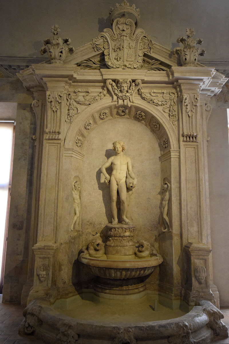 via_Quattro_Fontane-Palazzo_Barberini-Sala_delle_Colonne-Bacco