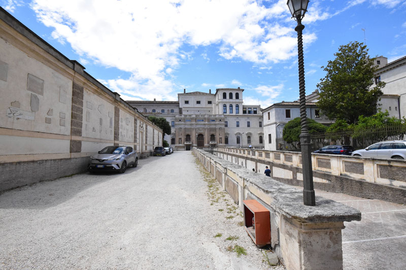 via_Quattro_Fontane-Palazzo_Barberini-Rampe (3)