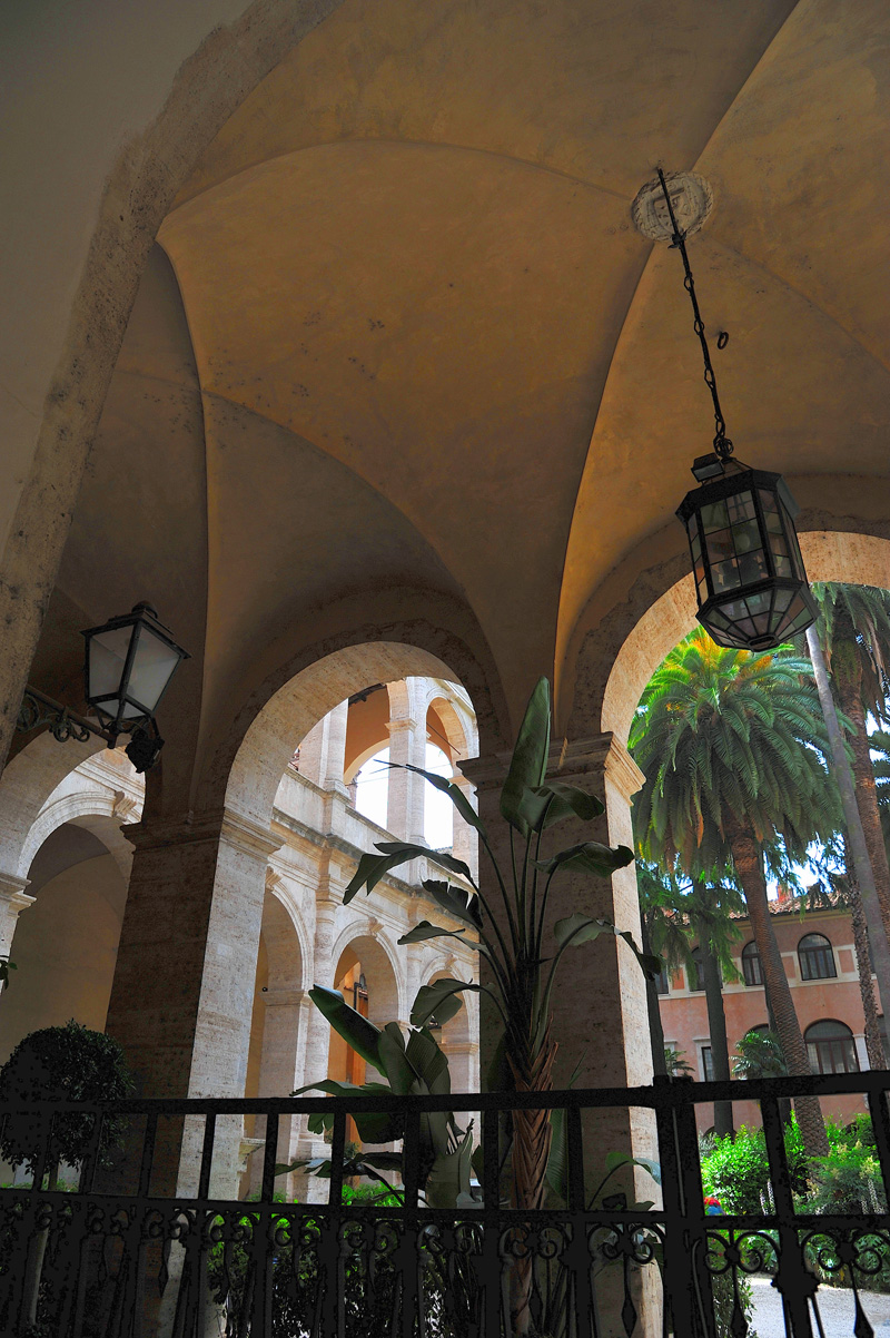 Via_del_Plebiscito-Palazzo_Venezia-Chiostro (3)