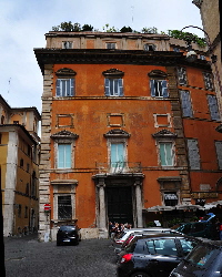 Piazza_SS_Apostoli-Palazzo_Balestra