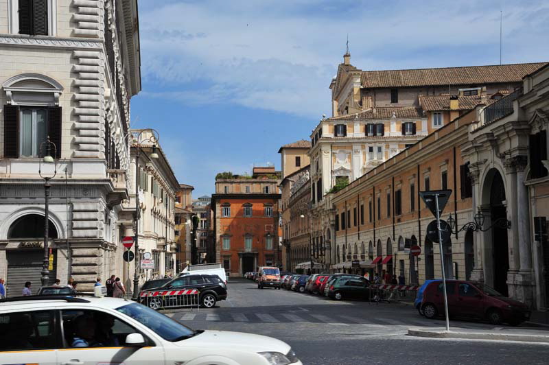 Piazza_SS_Apostoli