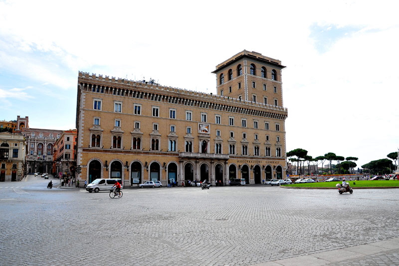 Piazza_Venezia-Palazzo_delle_Assicurazioni (3)