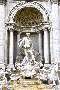 Piazza_di_Trevi-Fontana