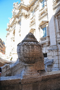 Piazza_di_Trevi-Fontana_Acqua_Vergine (8)