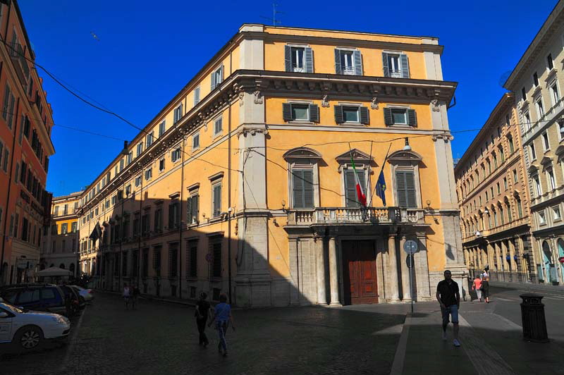 Via_della_Stamperia-Palazzo_della_Stamperia