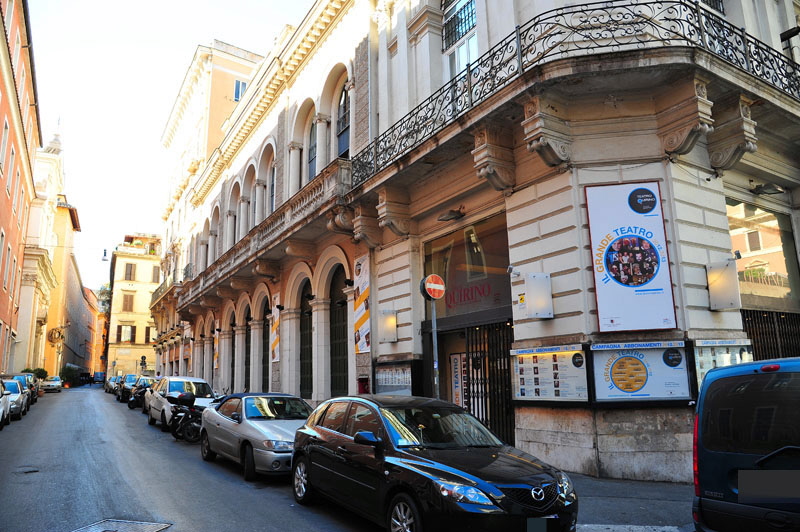 Via_delle_Vergini-Teatro_Quirino (2)